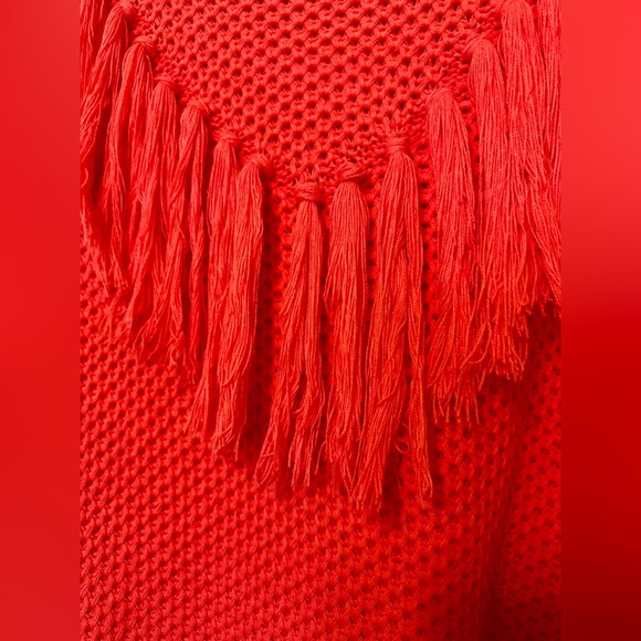 Coral Fringe Sweater - Picture 4 of 7